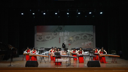 文艺芳华绽满园 校大学生艺术团系列专场演出在奉贤校区璀璨上演